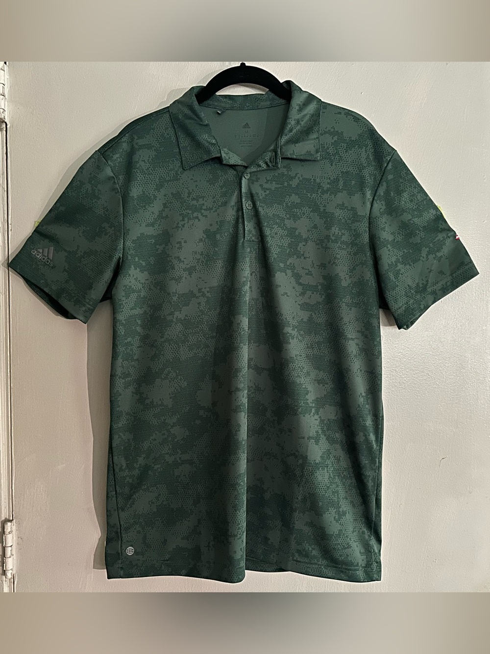 adidas Golf Polo Shirt Men’s Medium Green Tonal Camo Print 2023 Hoosier Cup
